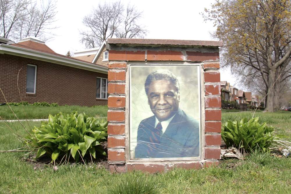 Former Chicago Mayor Harold Washington is memorialized in Chatham as a civil rights hero.